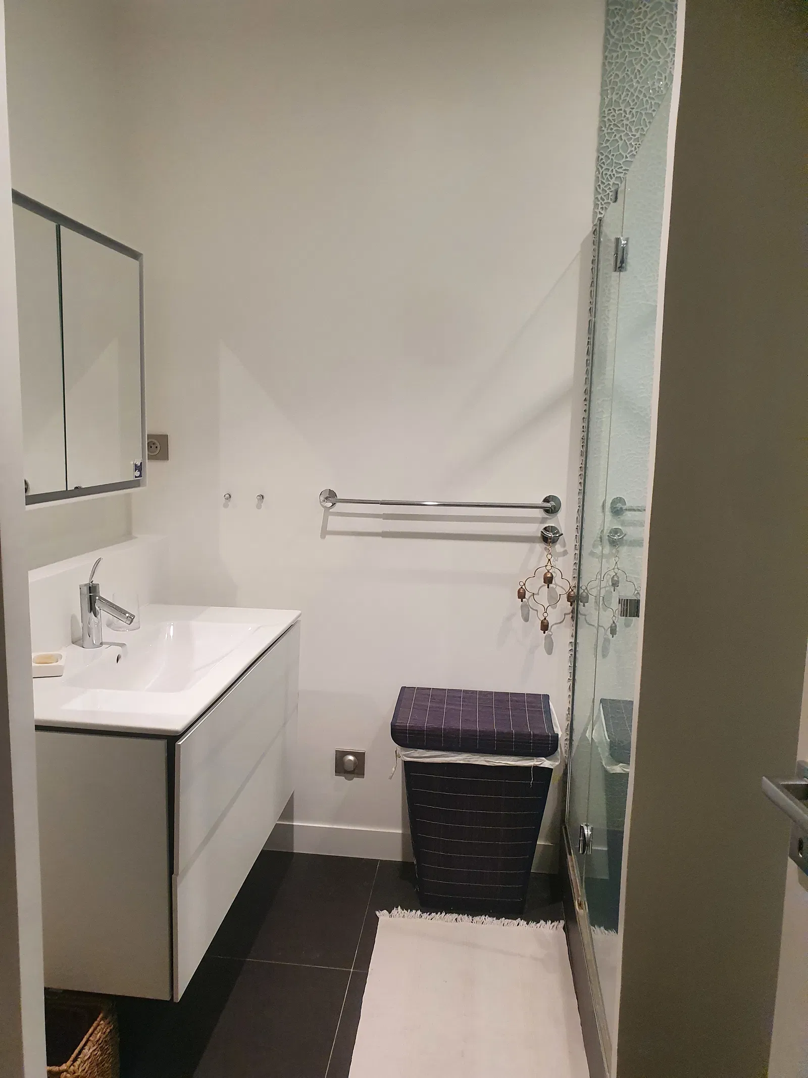 Room Rue des Renaudes in Paris