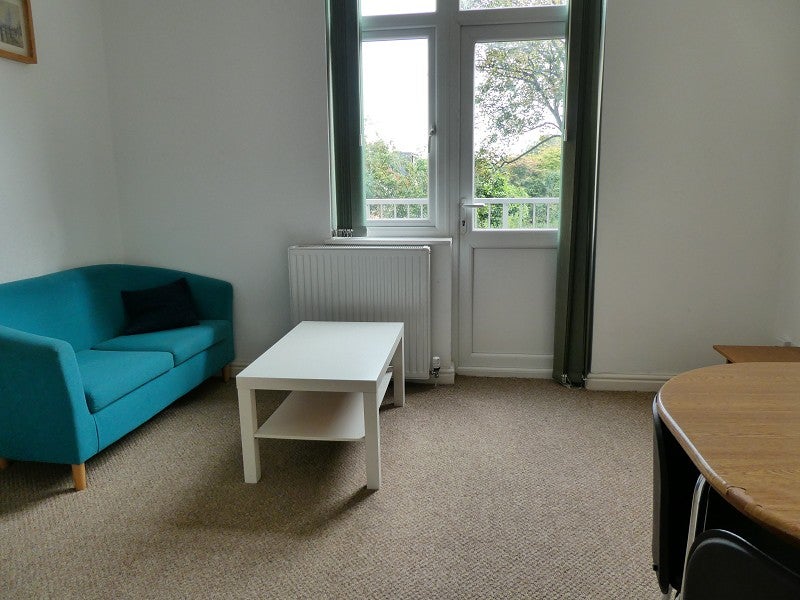 Flat Chatham Road in Trafford