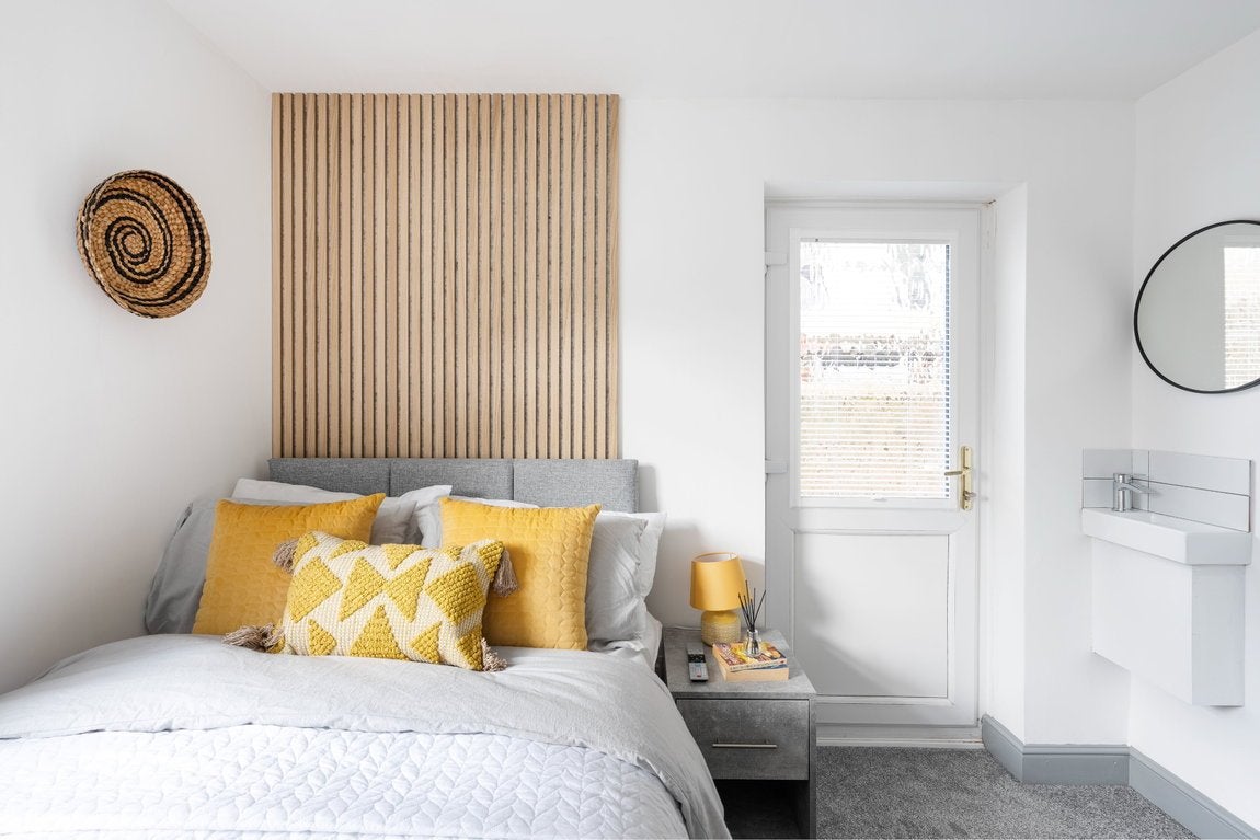 Room Kent Road in Swindon