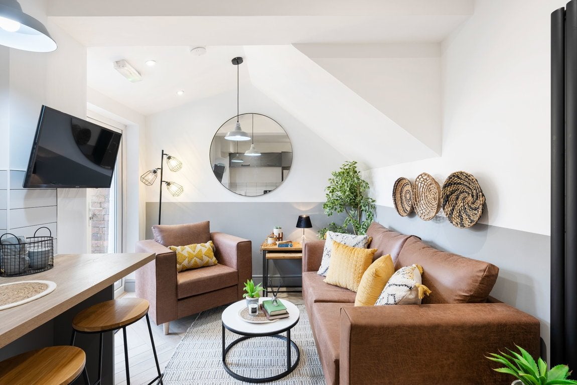 Room Kent Road in Swindon