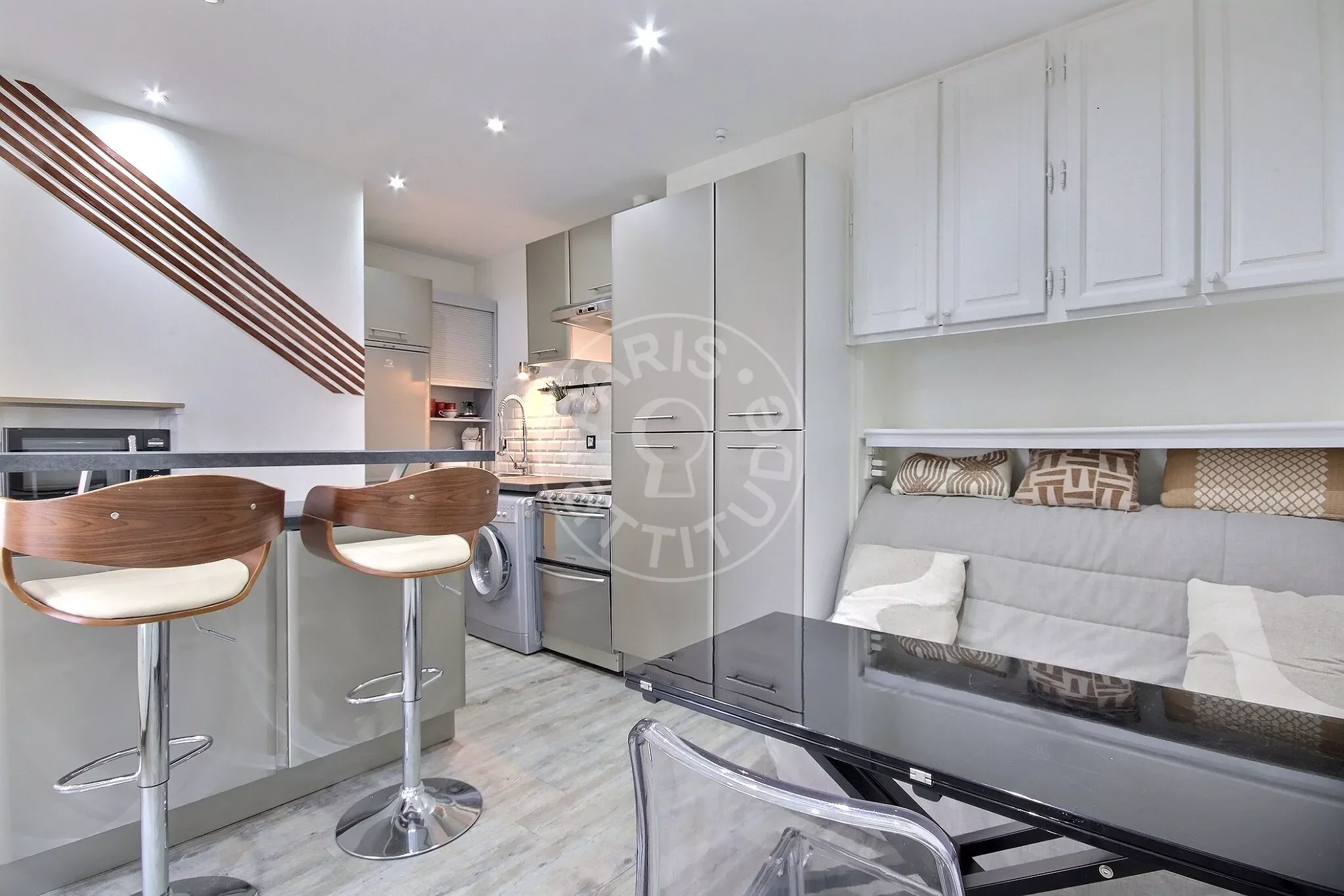 Flat Avenue Charles de Gaulle in Neuilly-sur-Seine