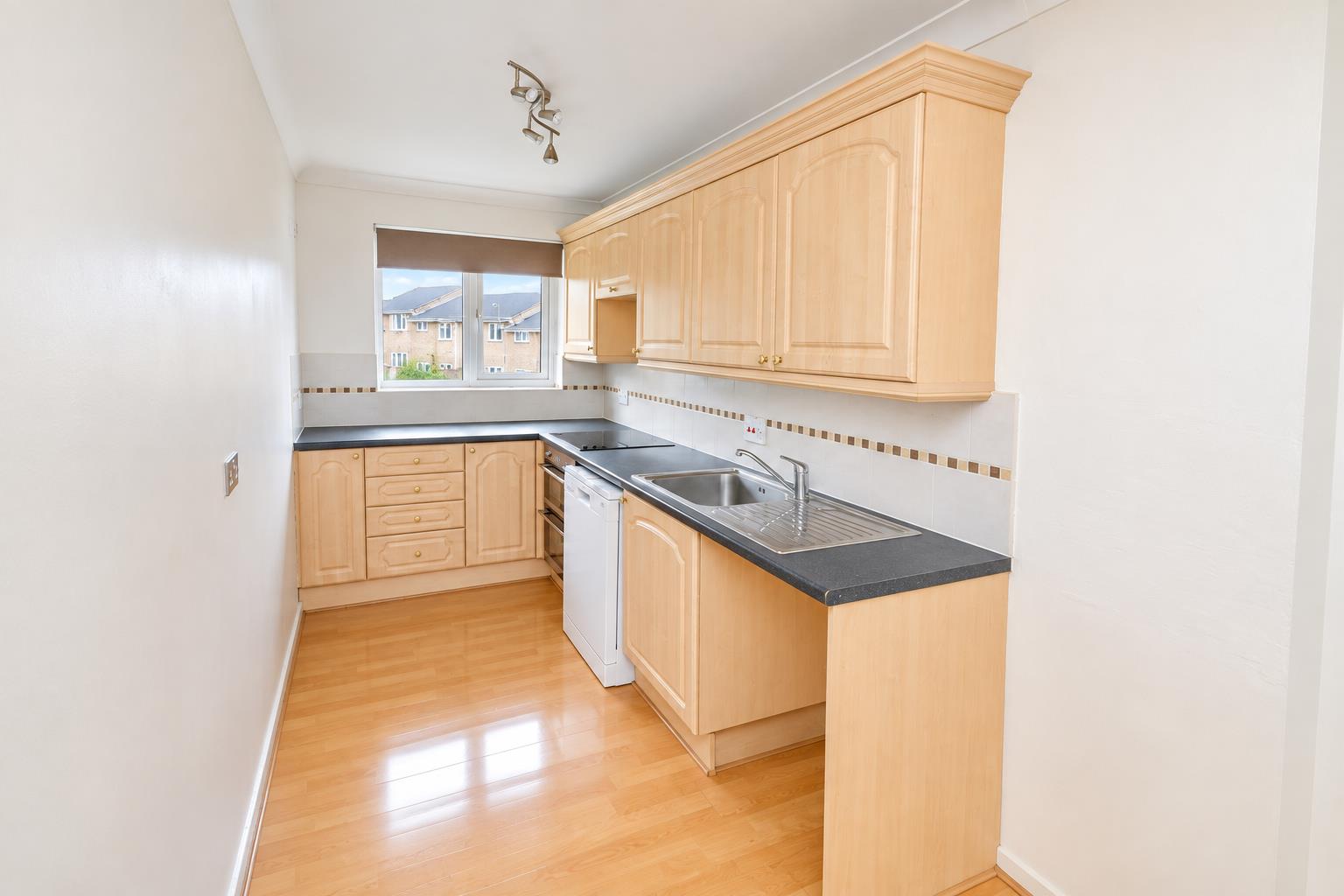 Flat Goodall Close in Rainham