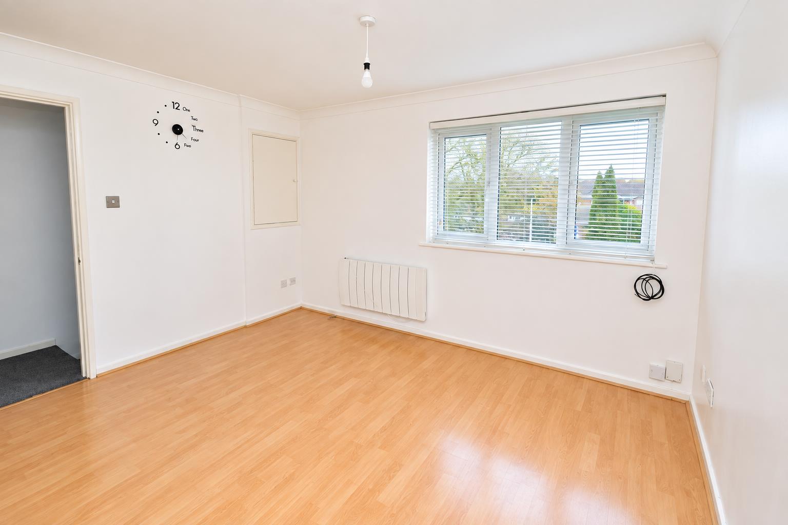 Flat Goodall Close in Rainham