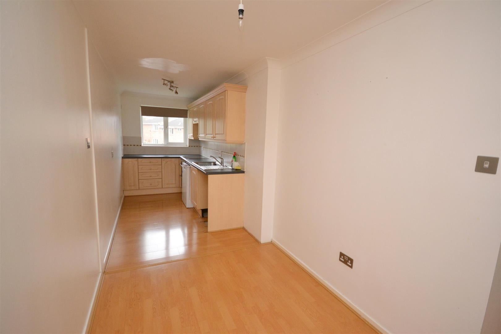 Flat Goodall Close in Rainham
