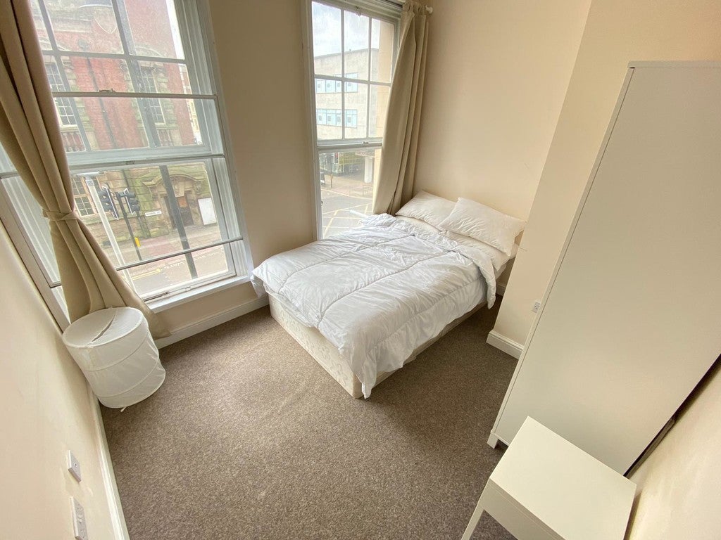 Room Penn Road in Wolverhampton