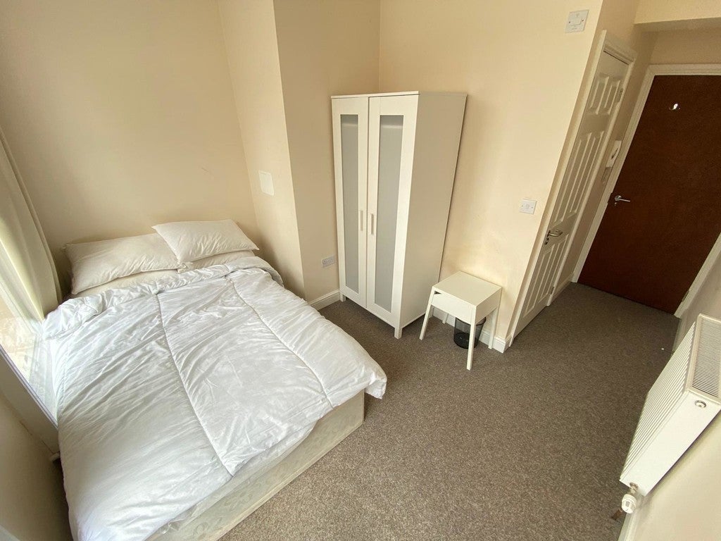 Room Penn Road in Wolverhampton