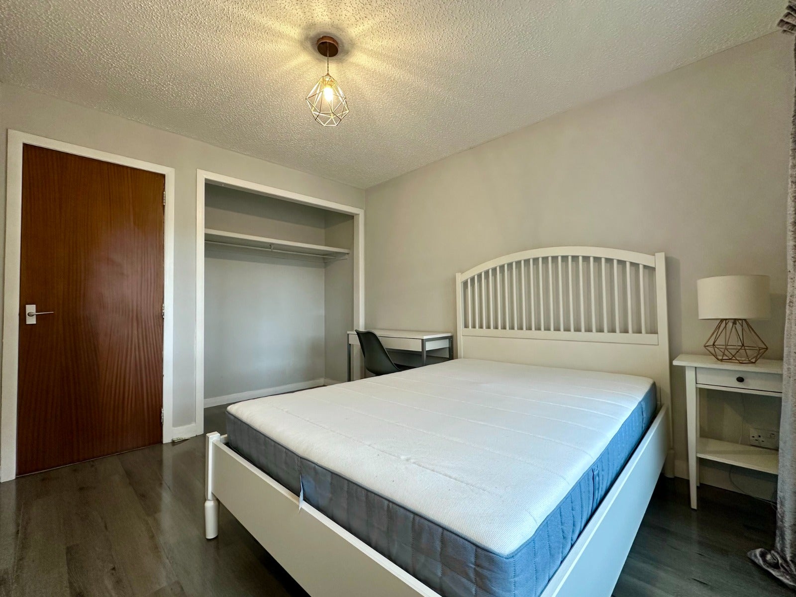 Flat Elderslie Street in Glasgow
