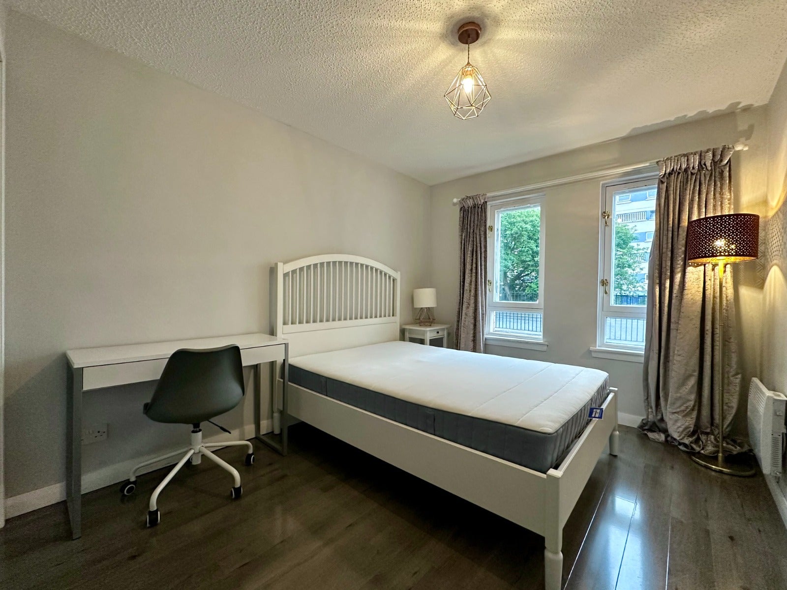 Flat Elderslie Street in Glasgow