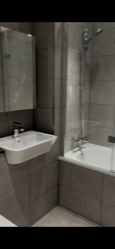 Room Victoria Road in Greater London