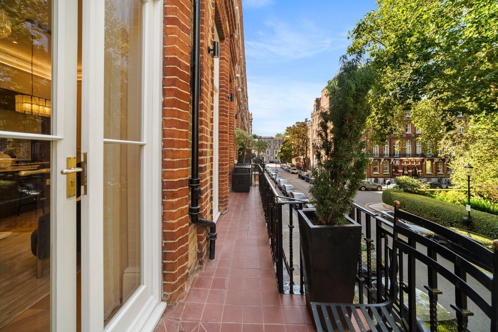 Flat Nevern Square in Greater London