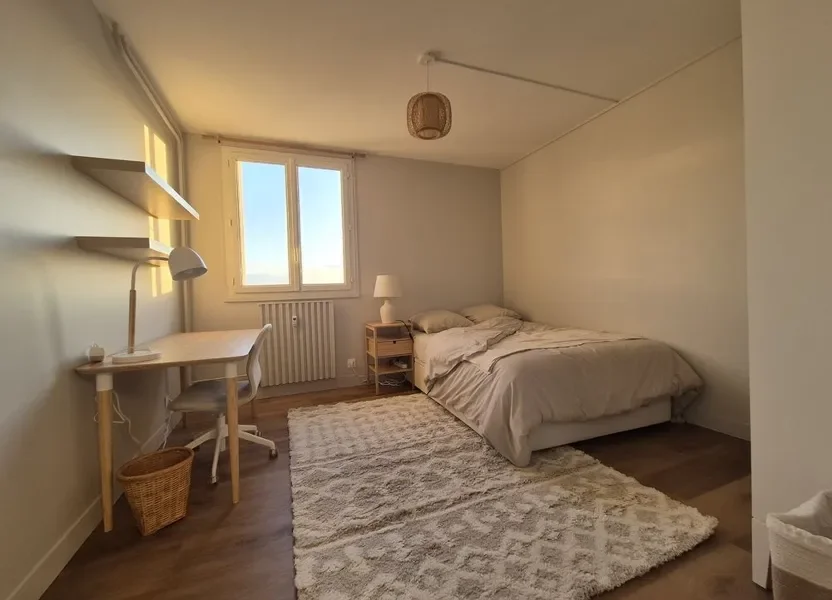 Chambre Rue Alfred de Vigny à Compiègne