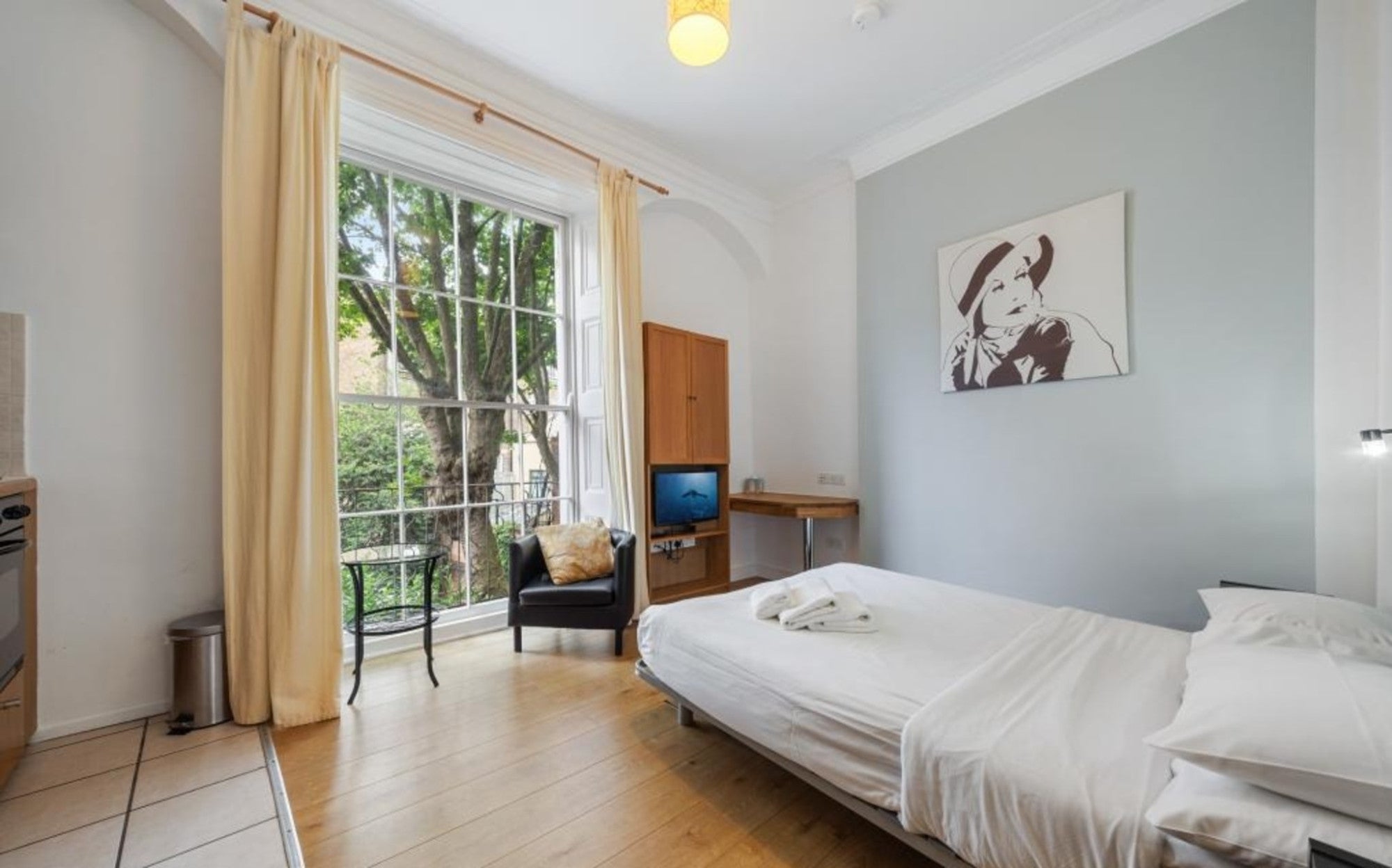 Flat Cartwright Gardens in London