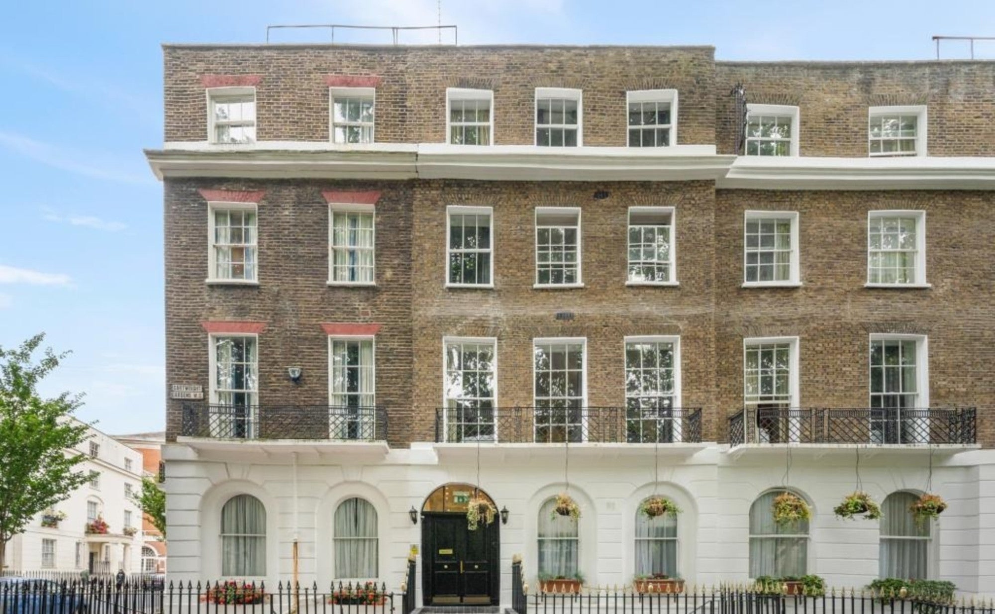 Flat Cartwright Gardens in London
