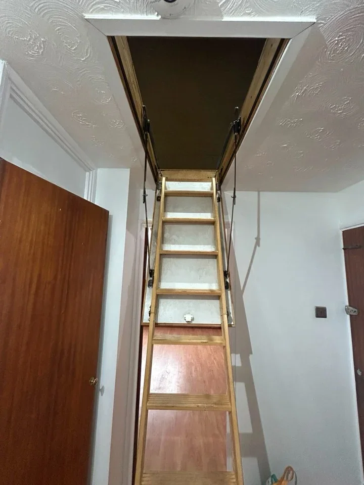 Flat Burdetts Road in Greater London