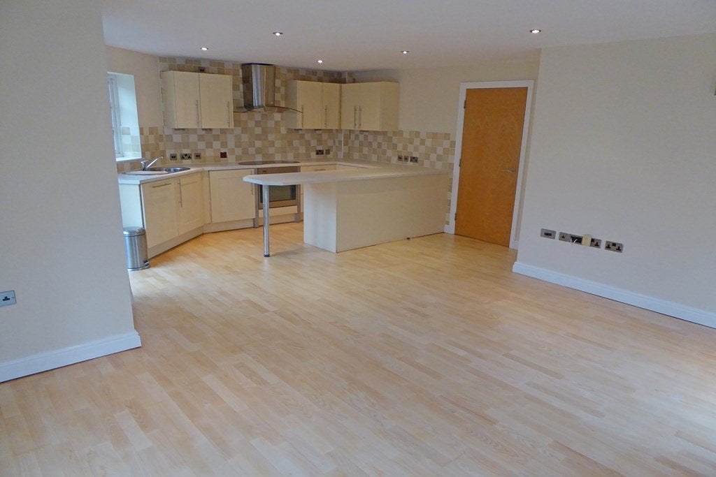 Flat Willes Road in Royal Leamington Spa