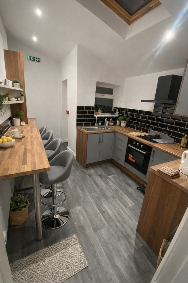 Room Albert Road in Wyre Forest