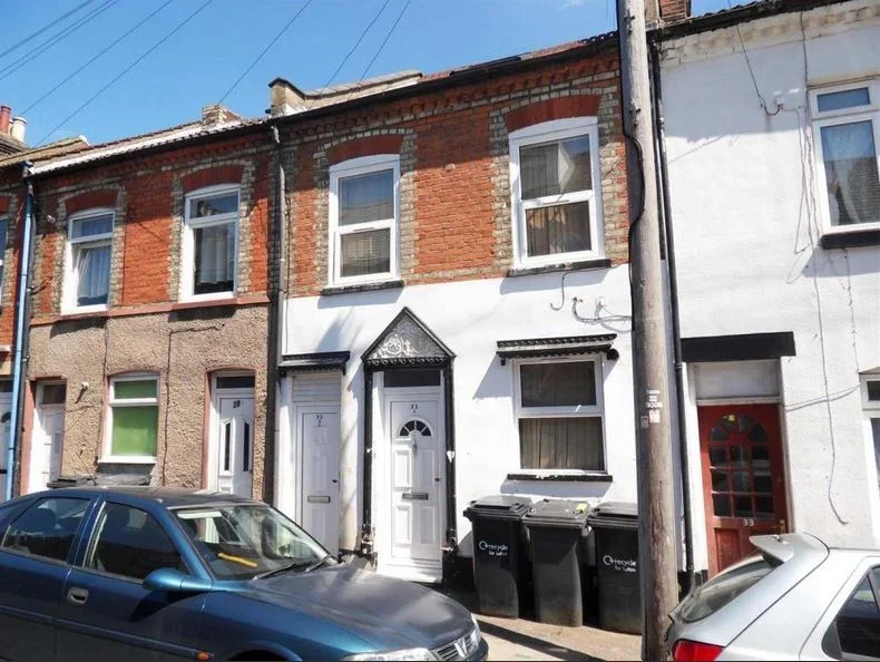 Flat Stanley Street in Luton
