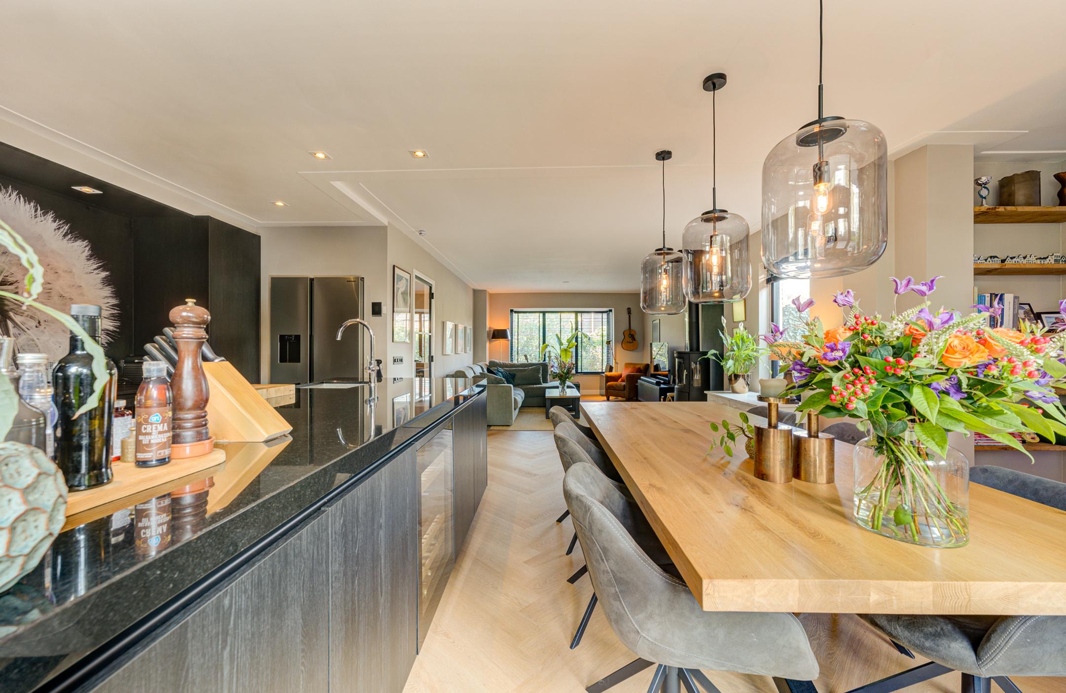 Hoekwoning te koop: Frans Langeveldlaan 16, Laren