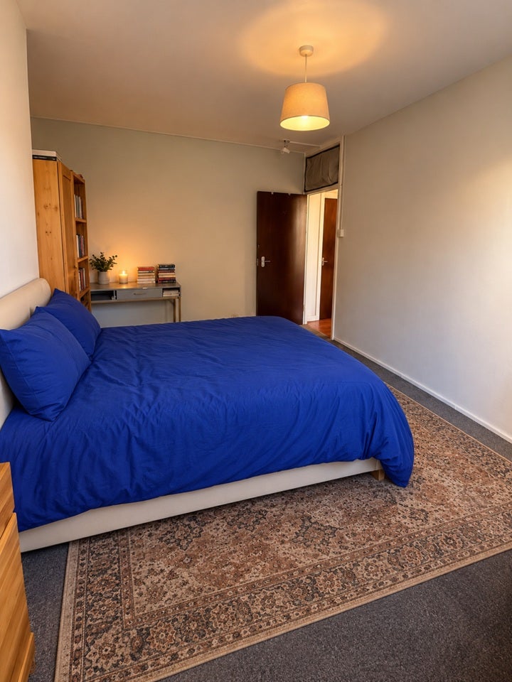 Room Saltwell Street in Greater London