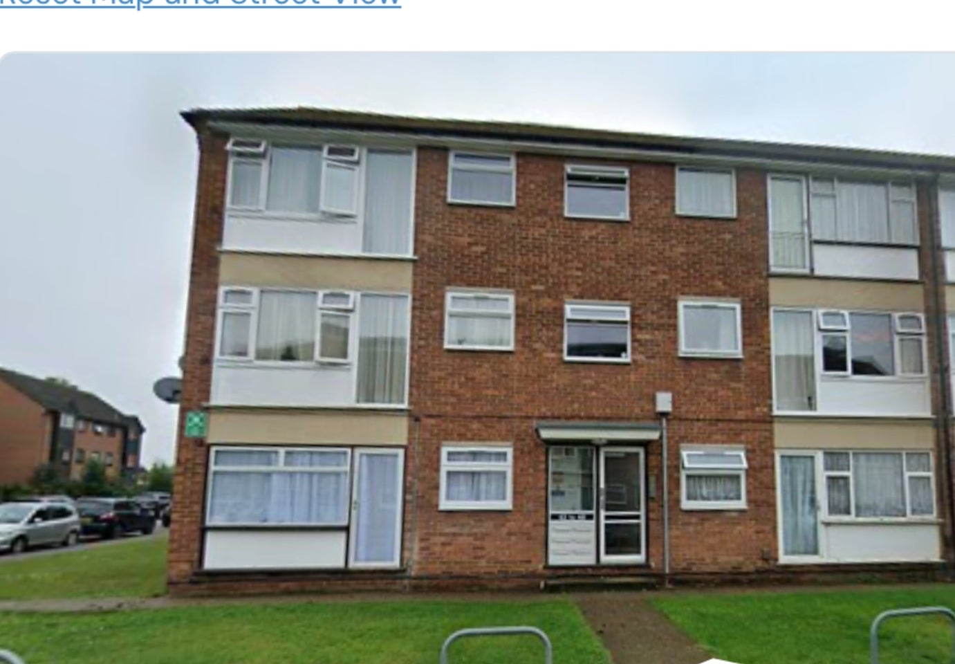 Flat Thirkleby Close in Slough