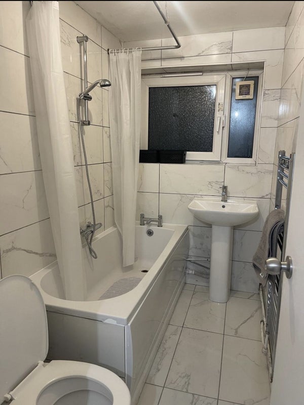 Room Claremont Road in Greater London
