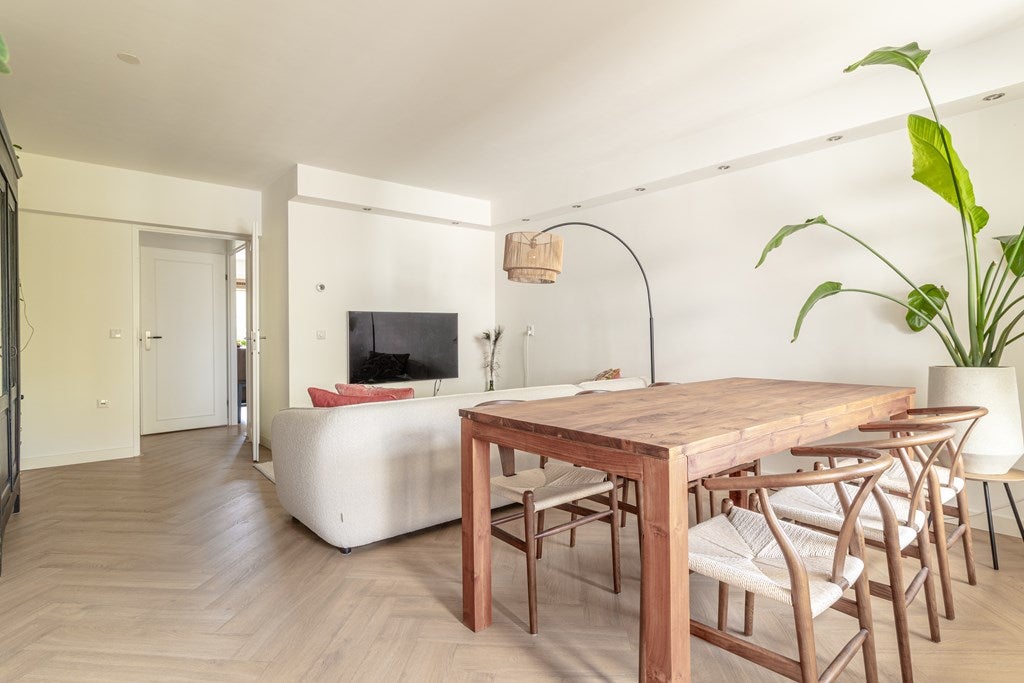 Flat Surinameplein in Amsterdam