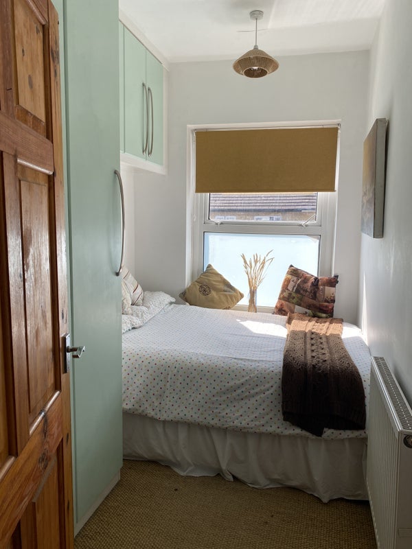 Room Constellation Street in Cardiff