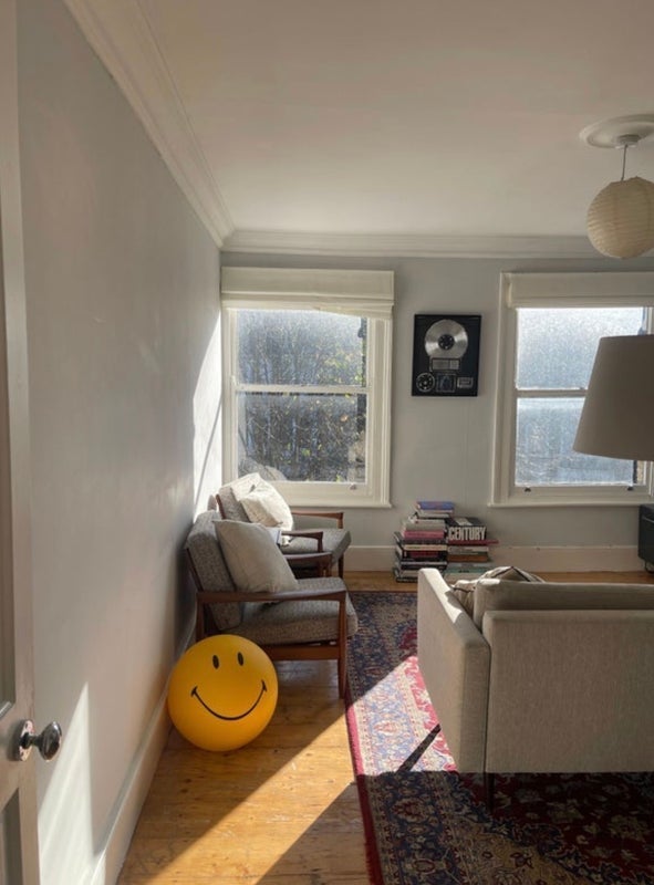 Room Evering Road in Greater London