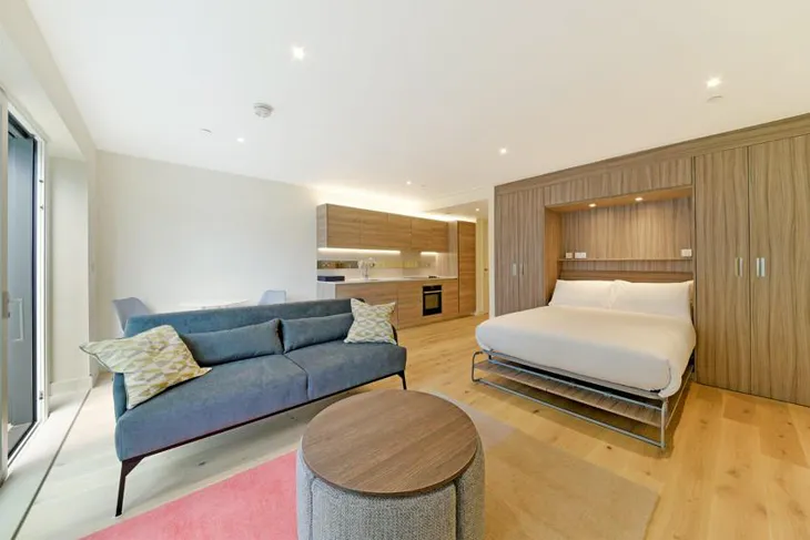 Flat Barnard Close in Greater London