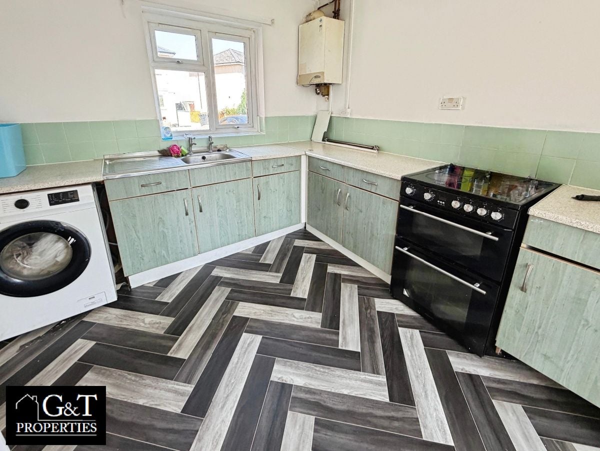House Gordon Crescent in Brierley Hill