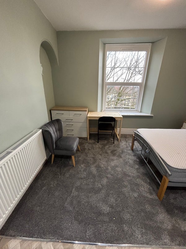 Room Henrietta Street in Bristol