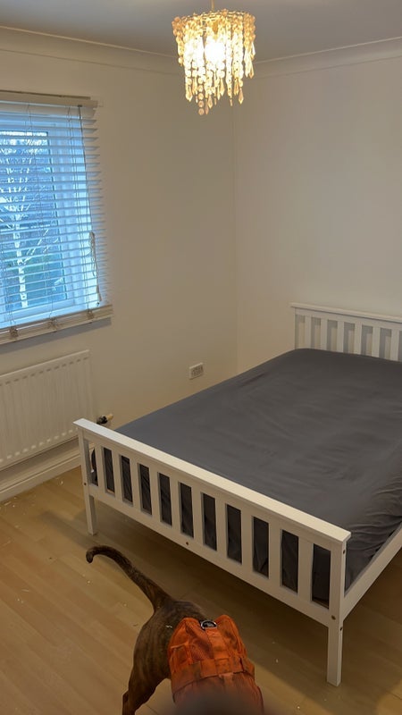 Room Moulins Road in Greater London