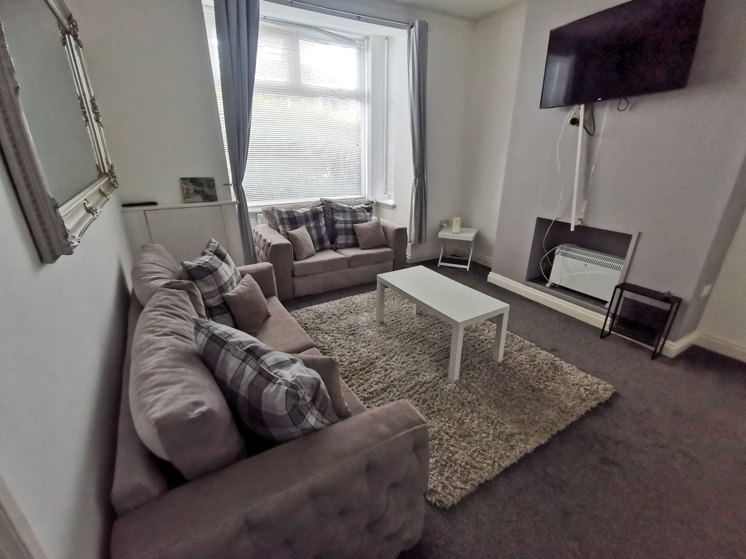 Room Hungerford Road in Crewe