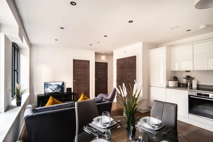 Flat Talbot Road in Trafford