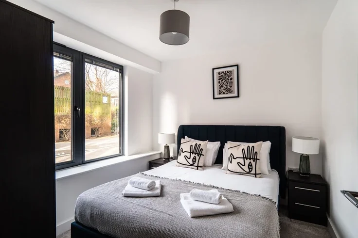 Flat Talbot Road in Trafford