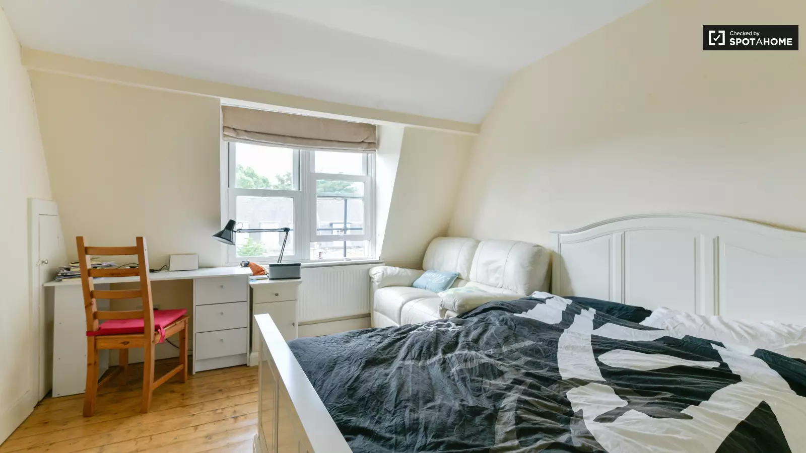 Flat Dagmar Terrace in Greater London