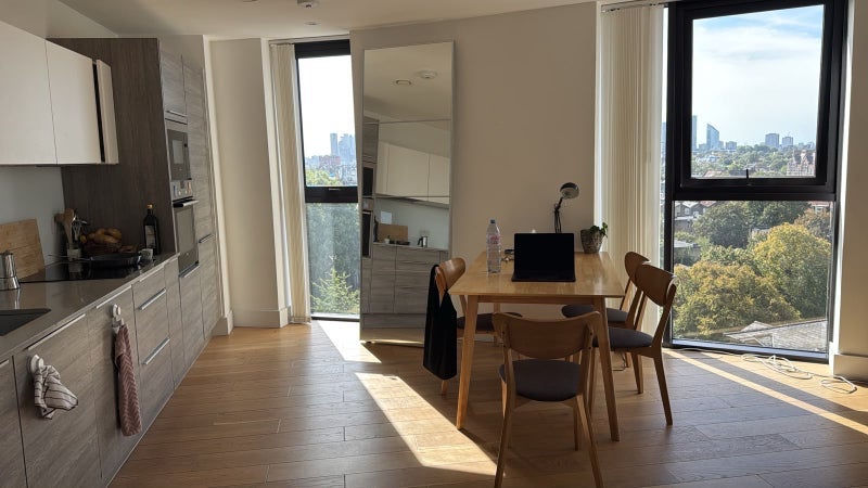 Room Tyssen Street in Greater London