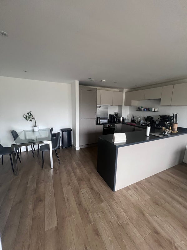 Room Lindfield Street in Greater London