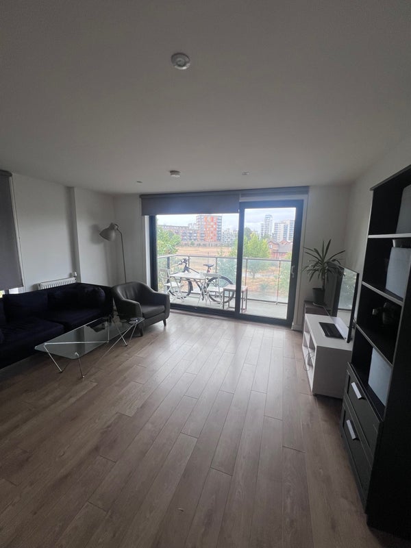 Room Lindfield Street in Greater London