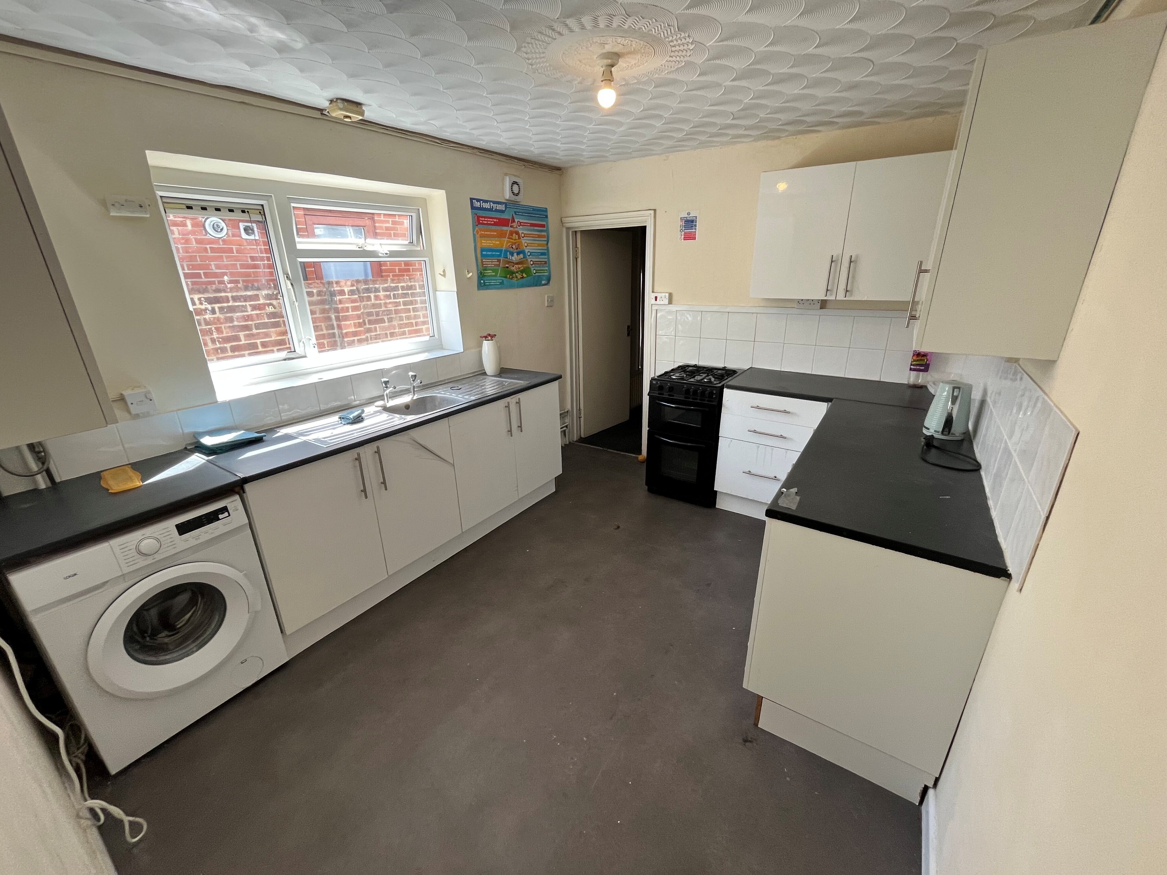 Flat Livingstone Road in Southampton