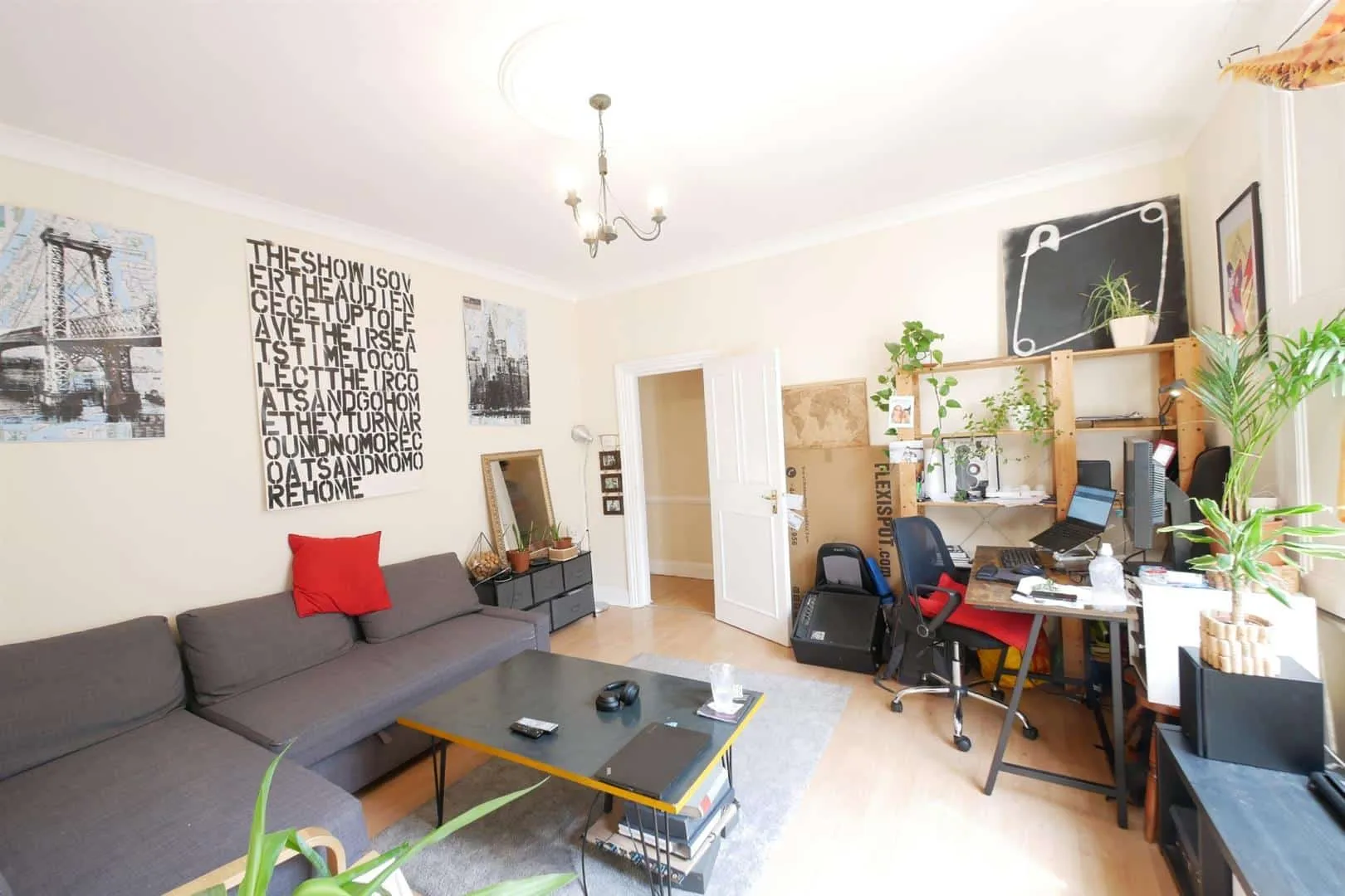 Flat Albion Road in Greater London