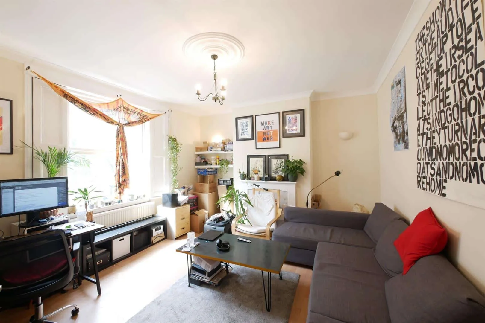 Flat Albion Road in Greater London