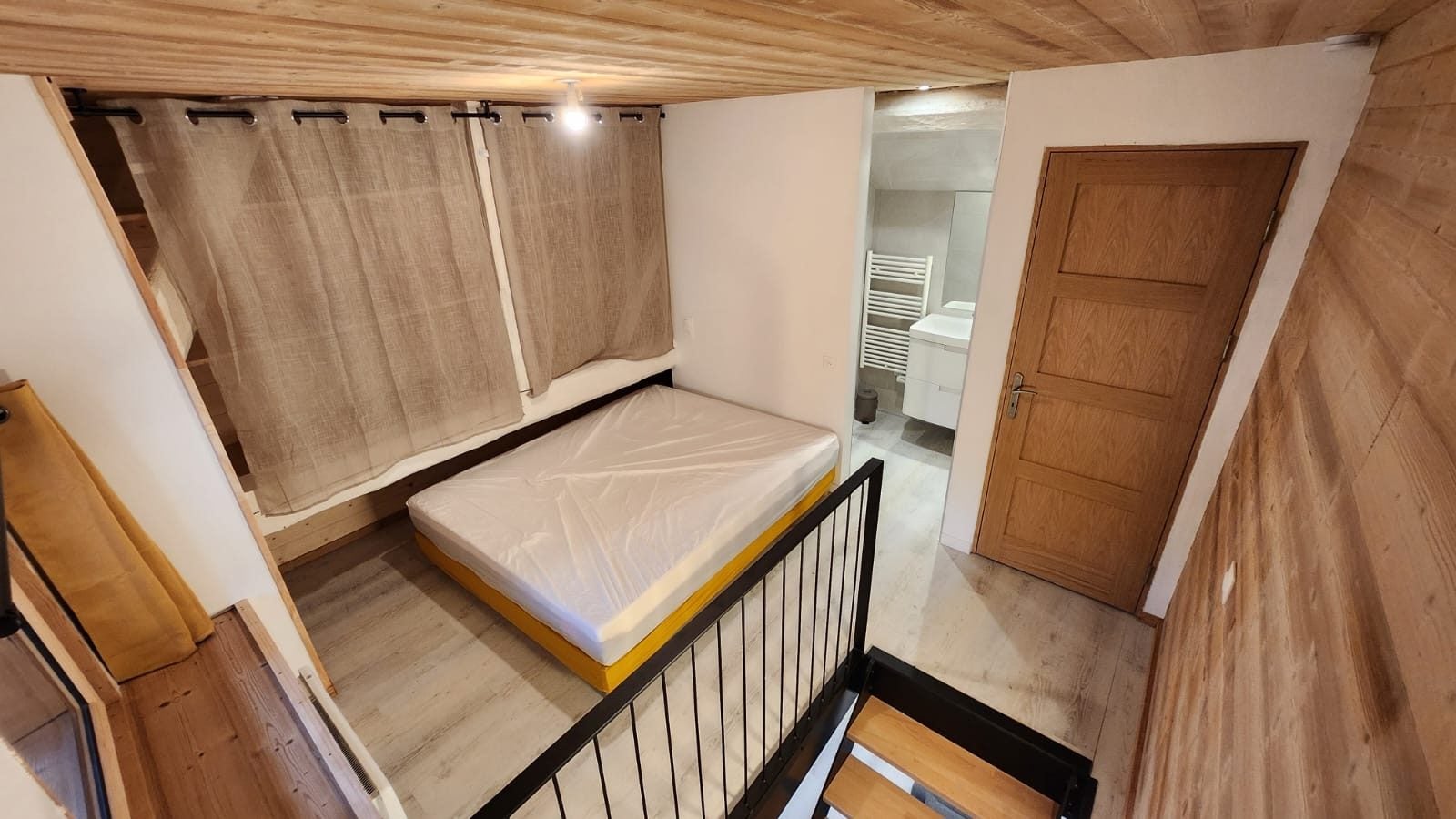 Appartement D 990 à Gilly-sur-Isère
