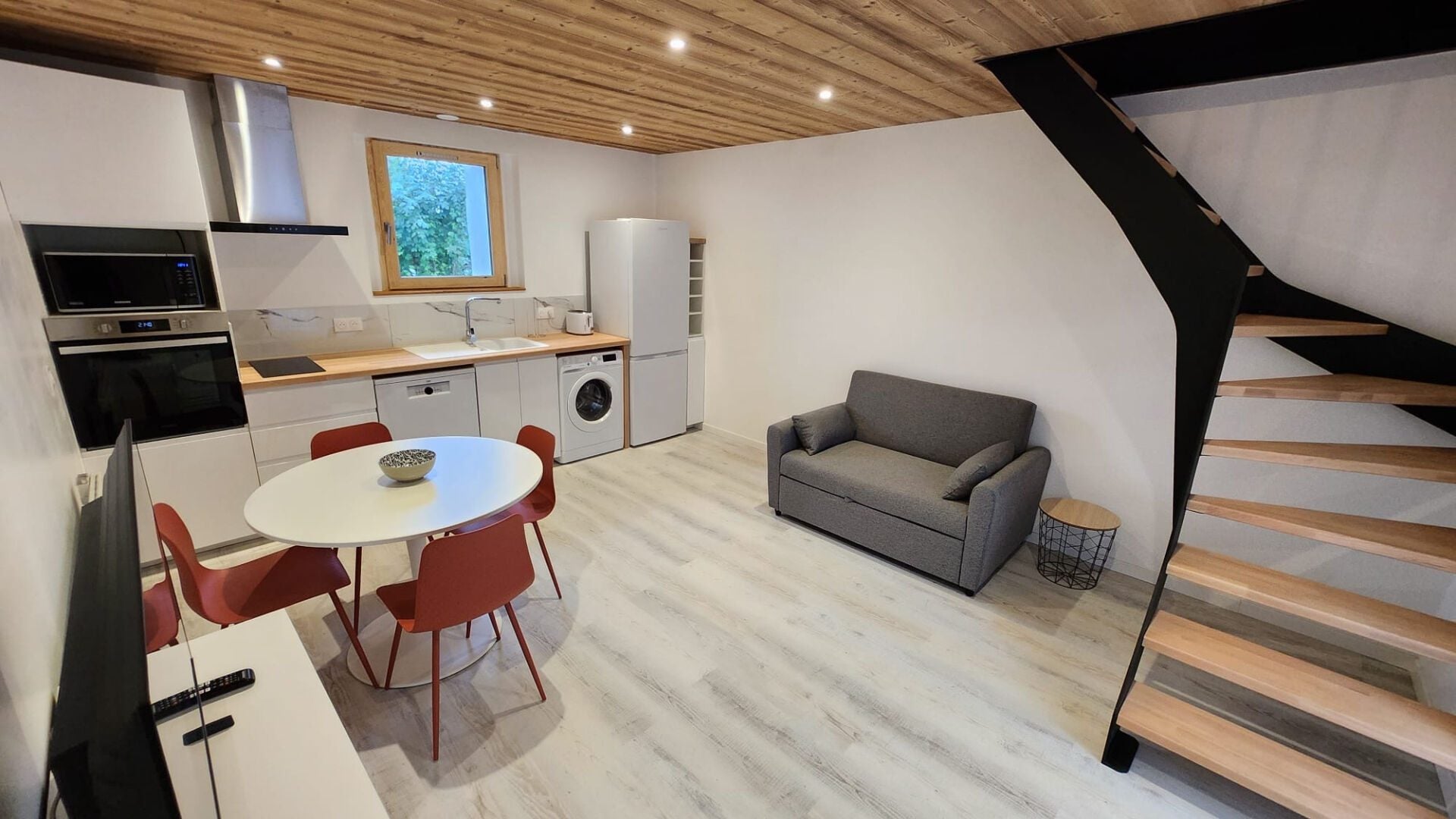 Appartement D 990 à Gilly-sur-Isère