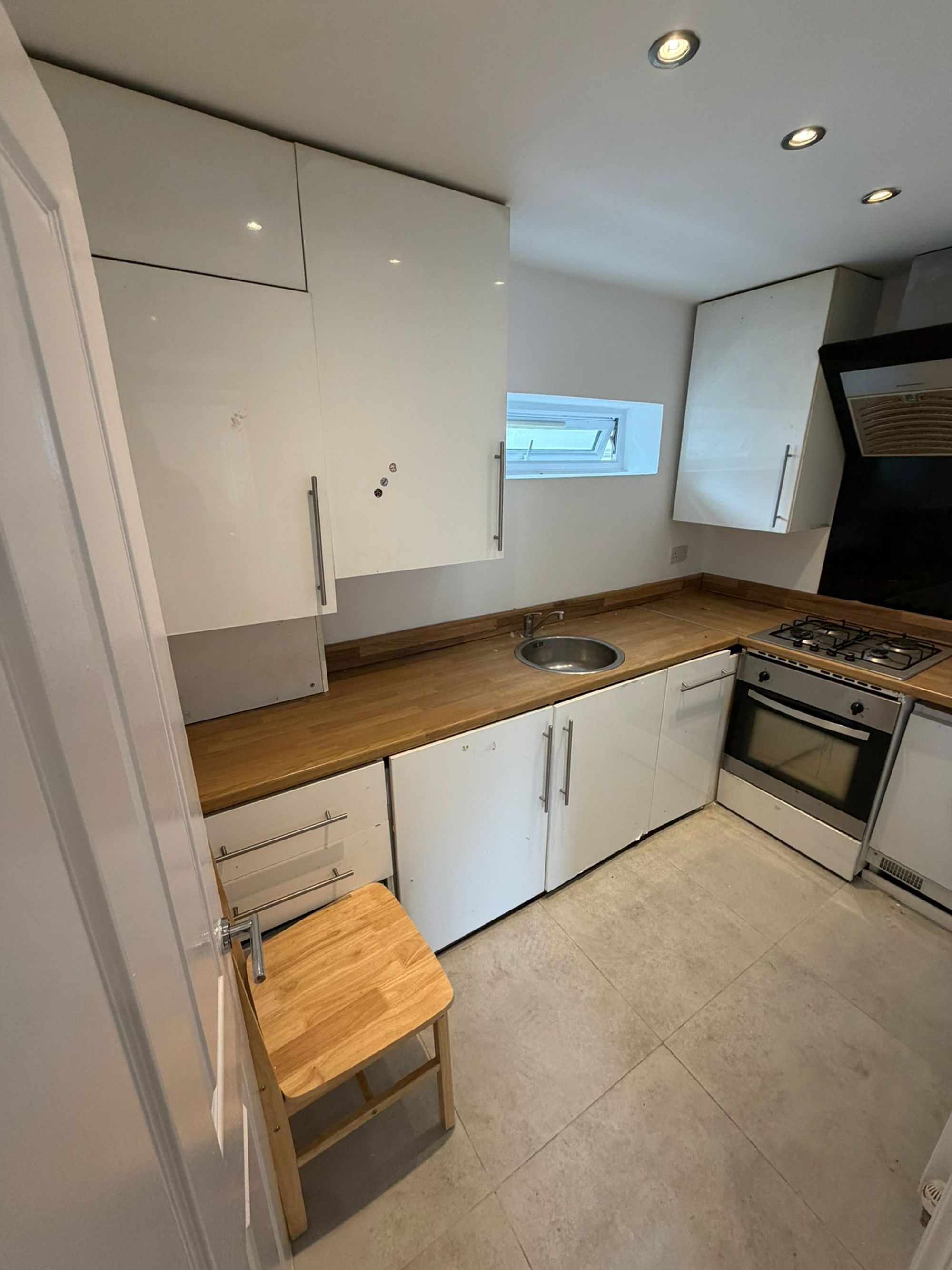 Flat Selhurst Road in Greater London