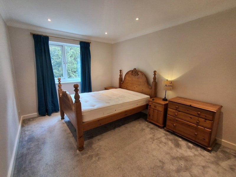 Flat Hazelwood Road in Bristol