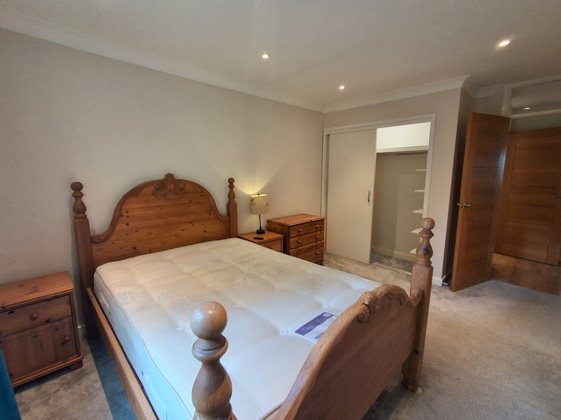 Flat Hazelwood Road in Bristol