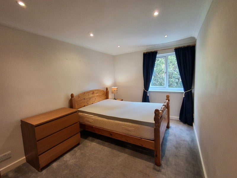 Flat Hazelwood Road in Bristol