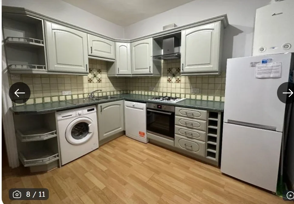 Flat Pullman Place in Greater London
