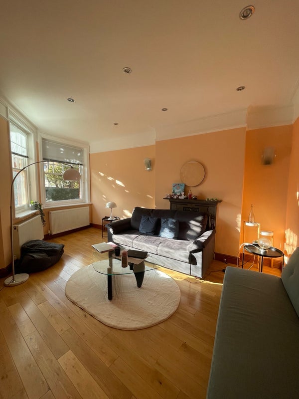 Room Hamlet Gardens in Greater London